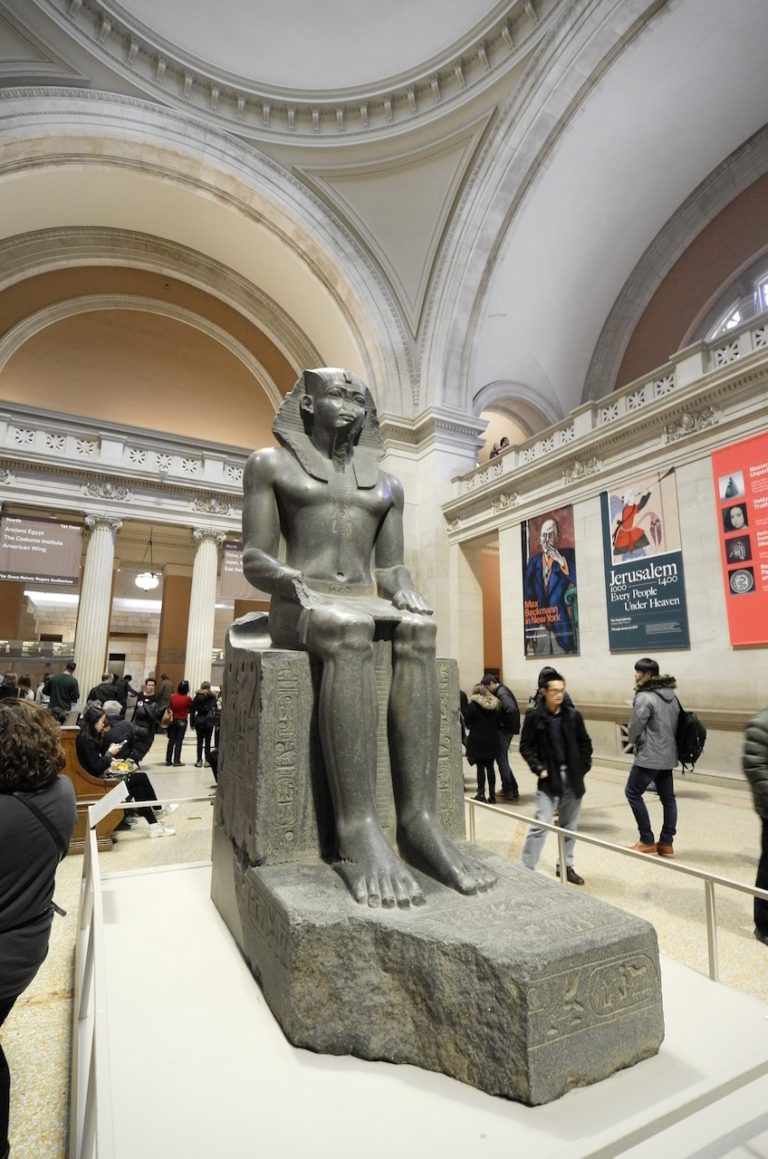 Day 15: A temple, Pharaohs, design and raccoons