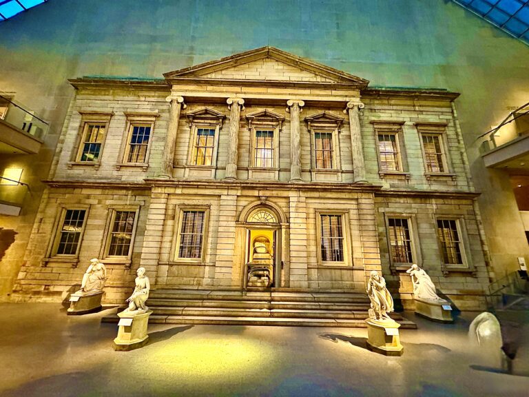 Day 27: The Met in the wet